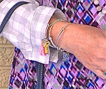 50 IS NOT OLD | CAN YOU WEAR SHORT SLEEVES IN THE WINTER