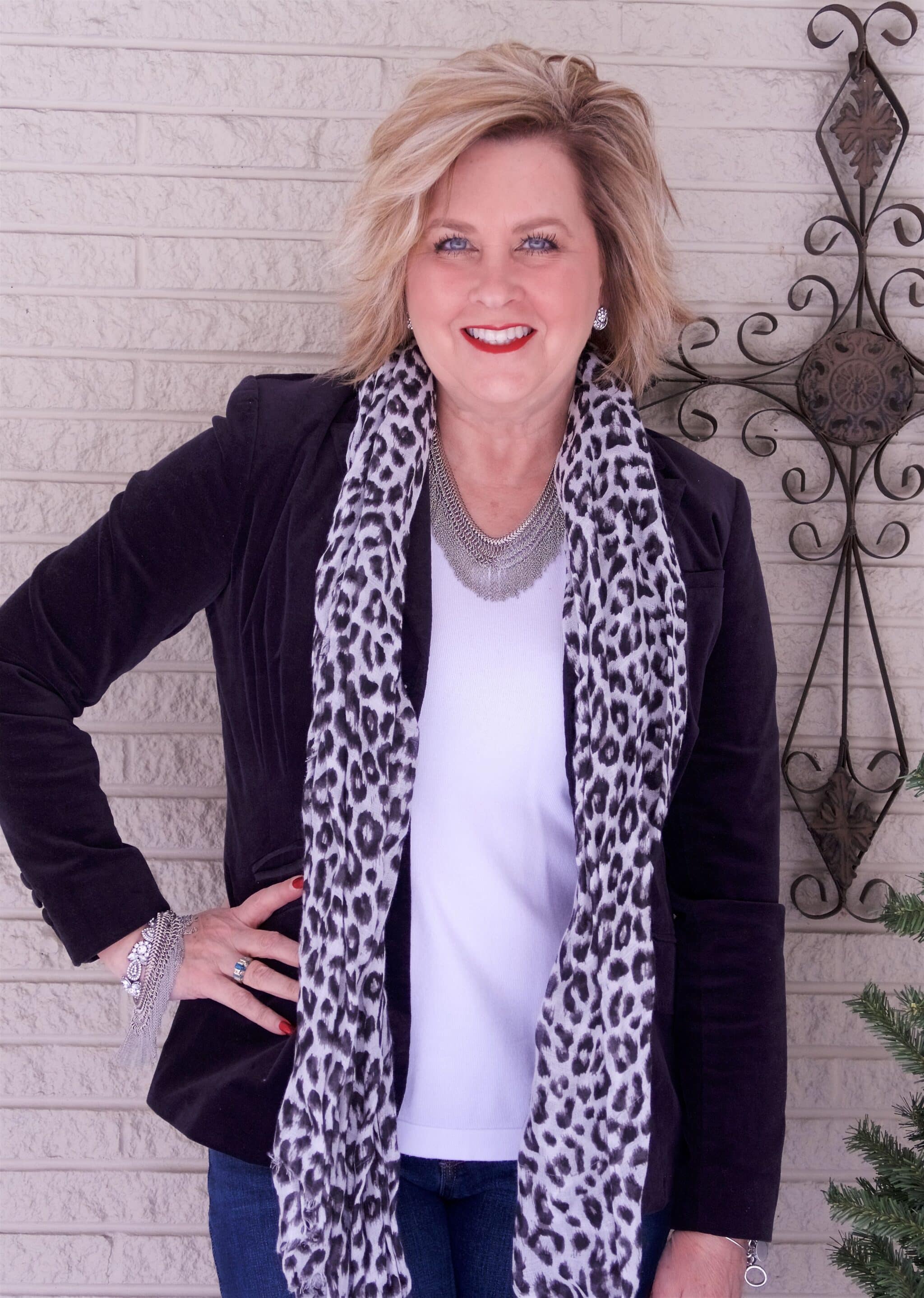 50 IS NOT OLD | CHOOSING ACCESSORIES FOR A DRAMATIC EFFECT