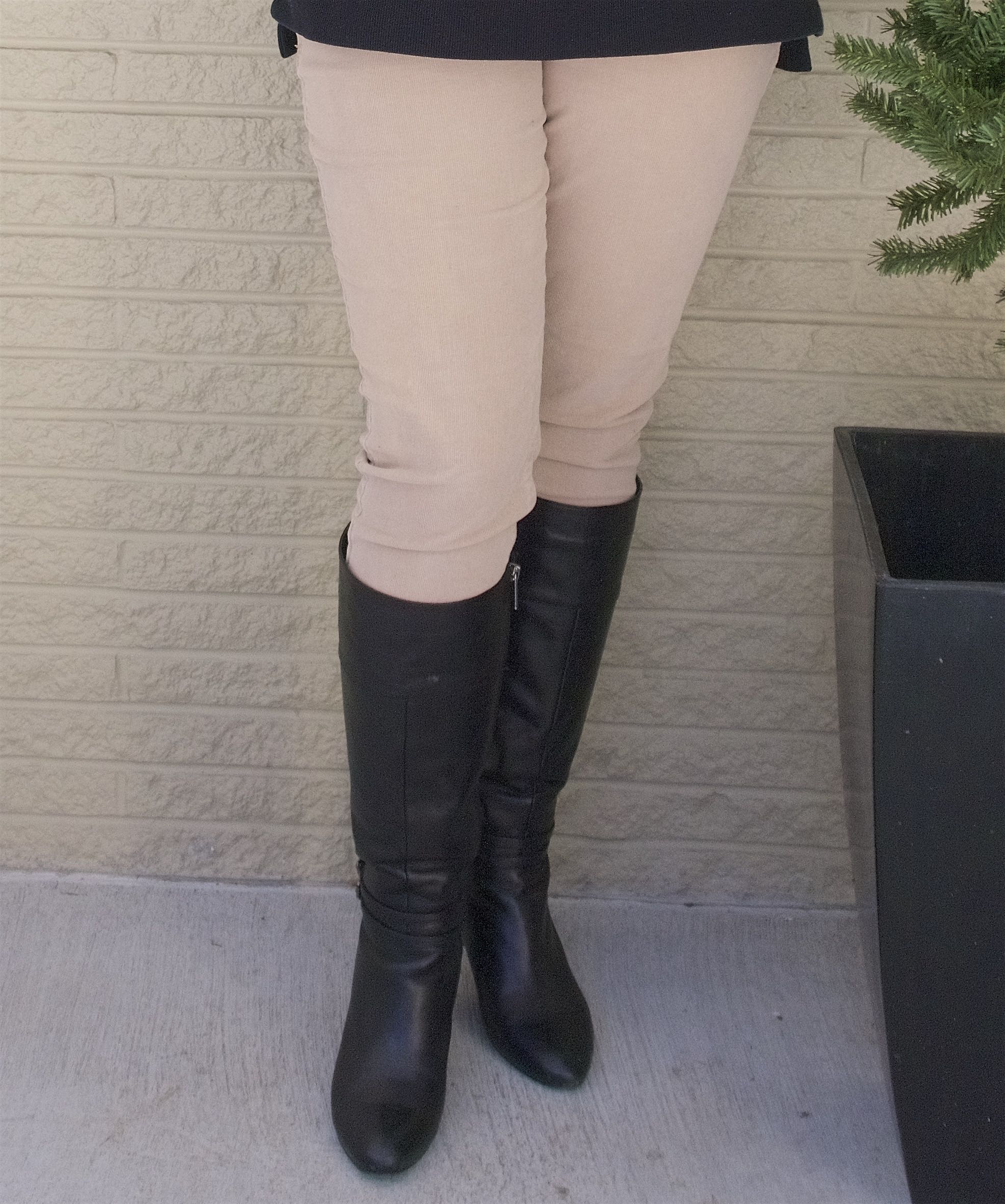 50 IS NOT OLD | STYLISH TRAVELING OUTFIT