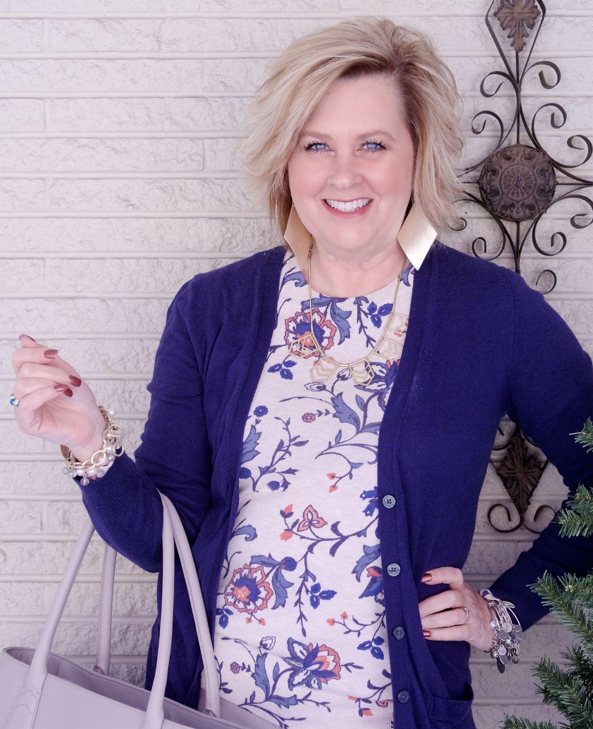 50 IS NOT OLD | A LONGER CARDIGAN FOR A SLEEKER LOOK