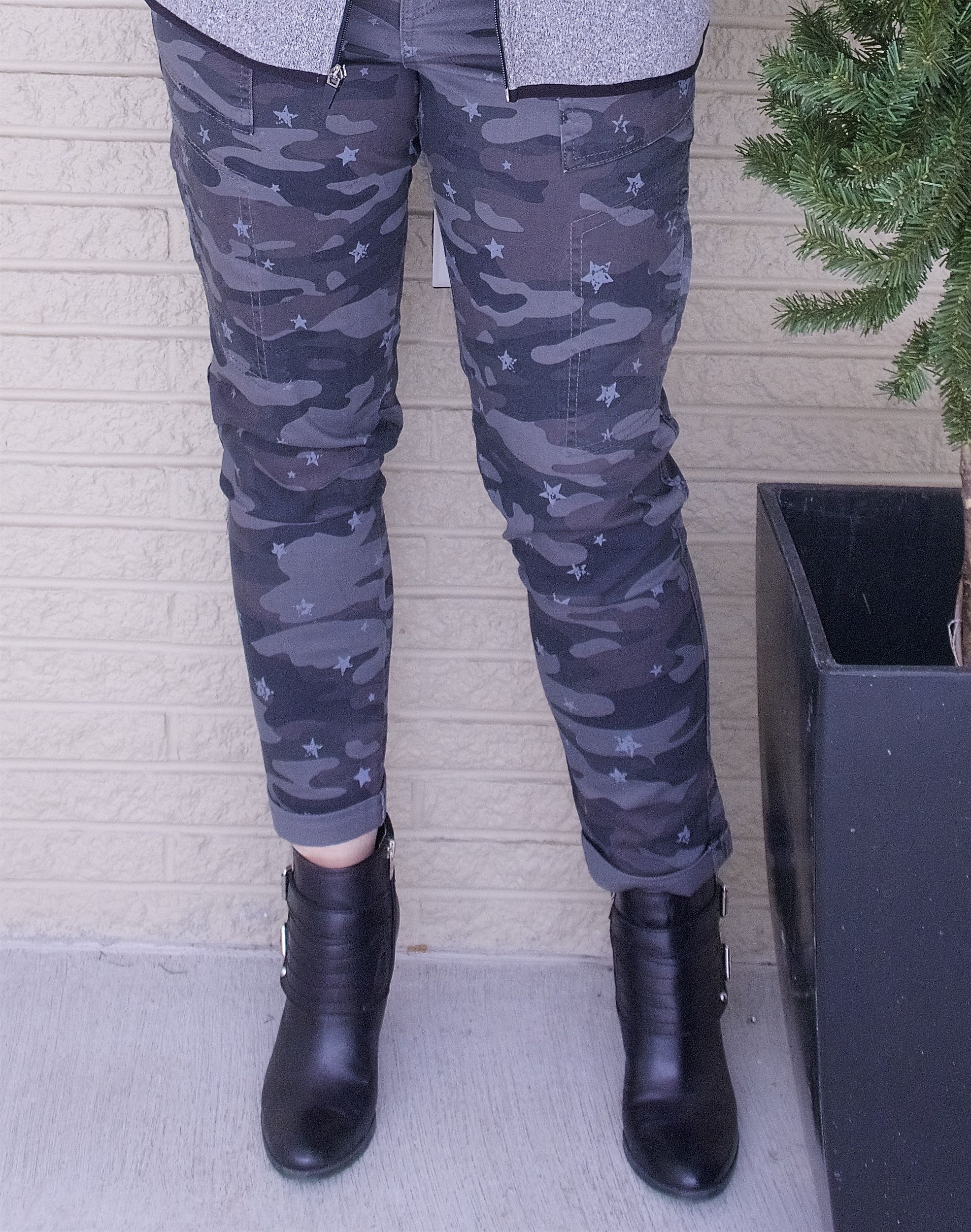 50 IS NOT OLD | WHAT IS THE HOTTEST SPRING TREND | FASHION OVER 40