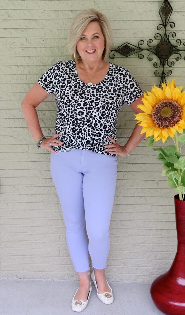 50 IS NOT OLD | HOW TO STYLE COLORED JEANS | FASHION OVER 40