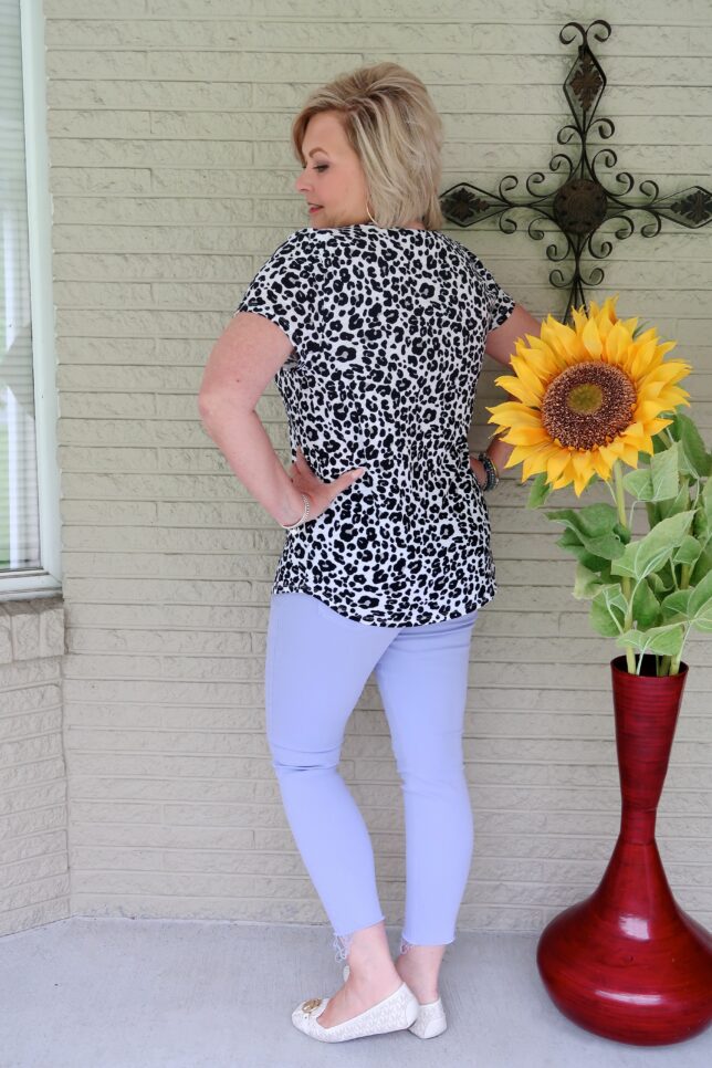 50 IS NOT OLD | HOW TO STYLE COLORED JEANS | FASHION OVER 40