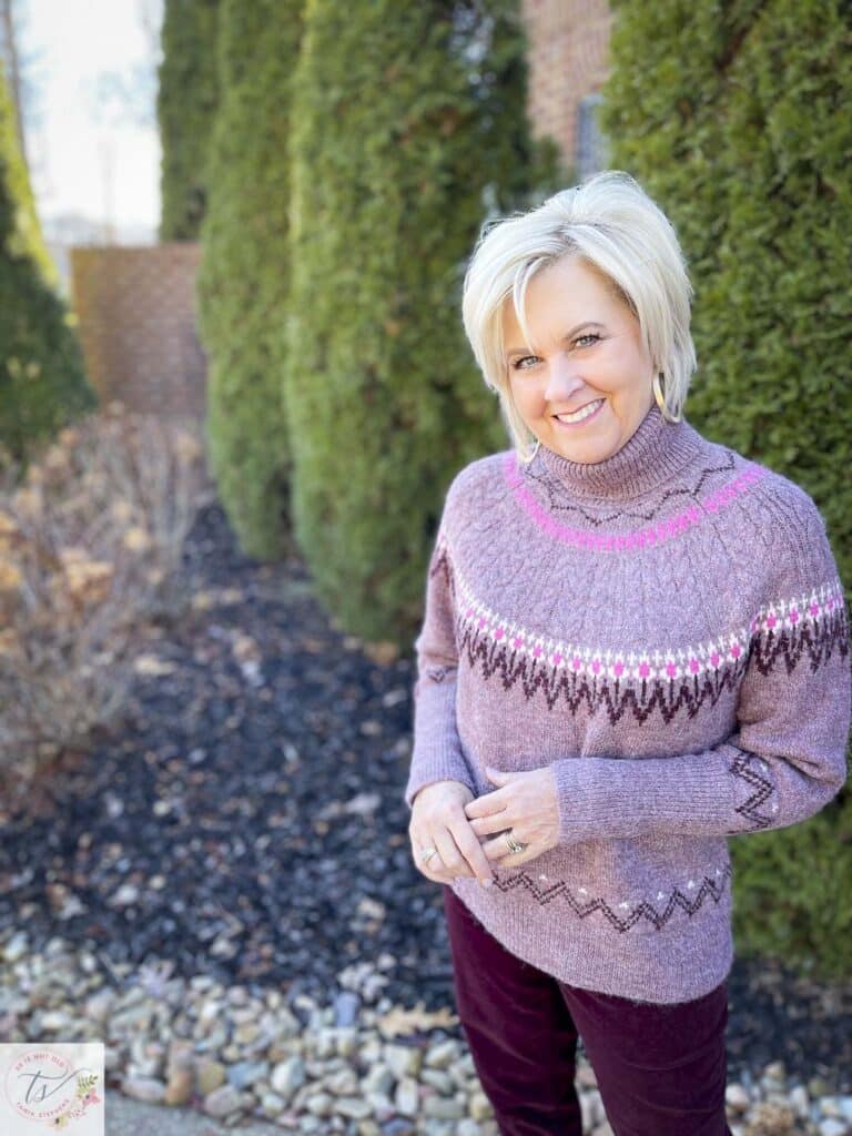 A FAIRISLE SWEATER AND CORDUROY PANTS FOR FALL