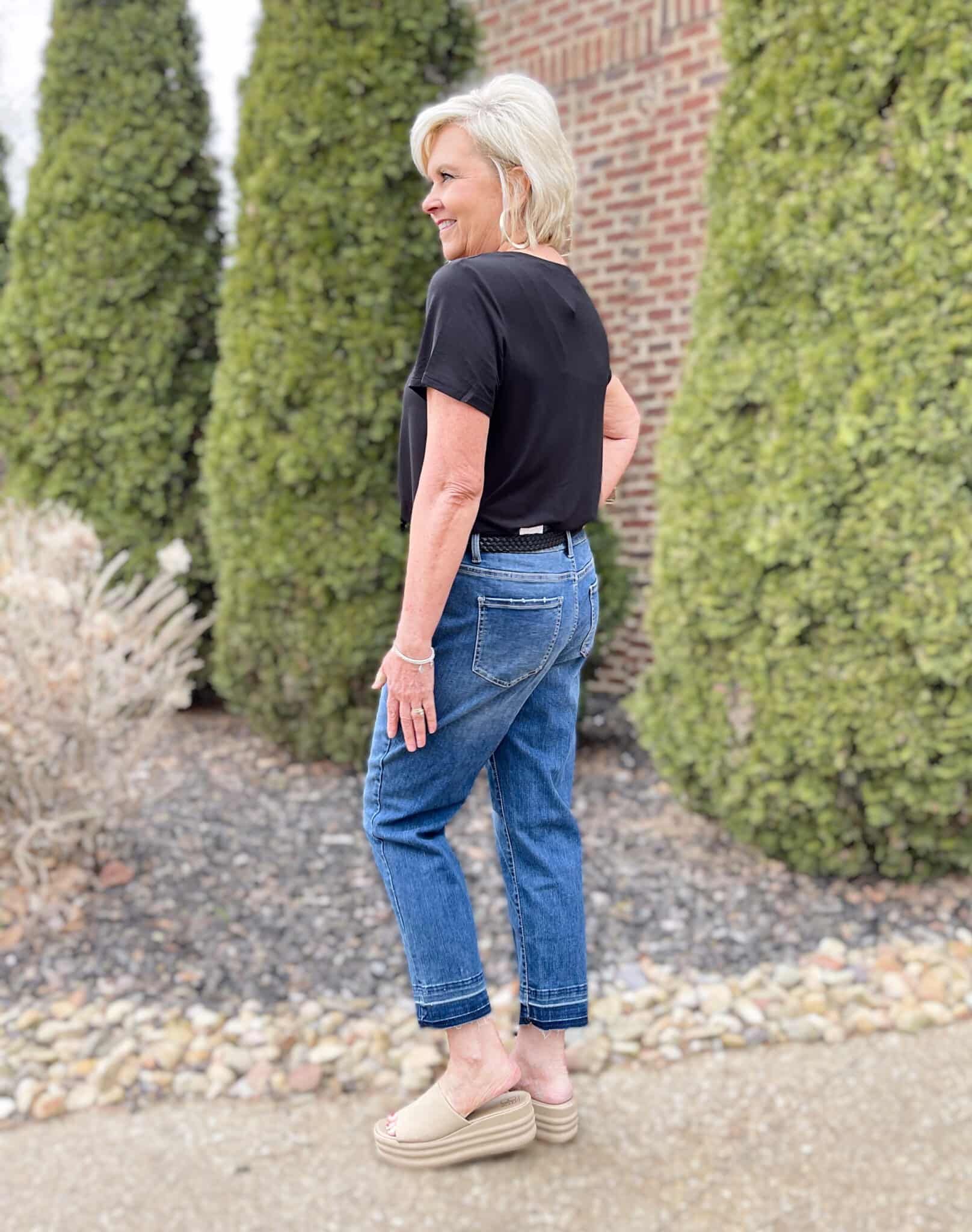 Affordable jeans outlet for women