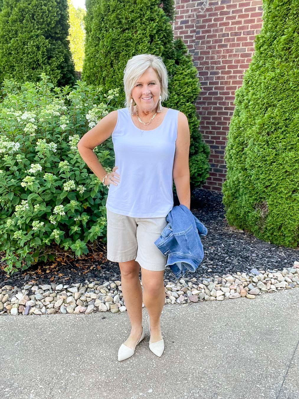 Over 40 Fashion Blogger, Tania Stephens is styling a This or That post with J.Jill tan shorts10