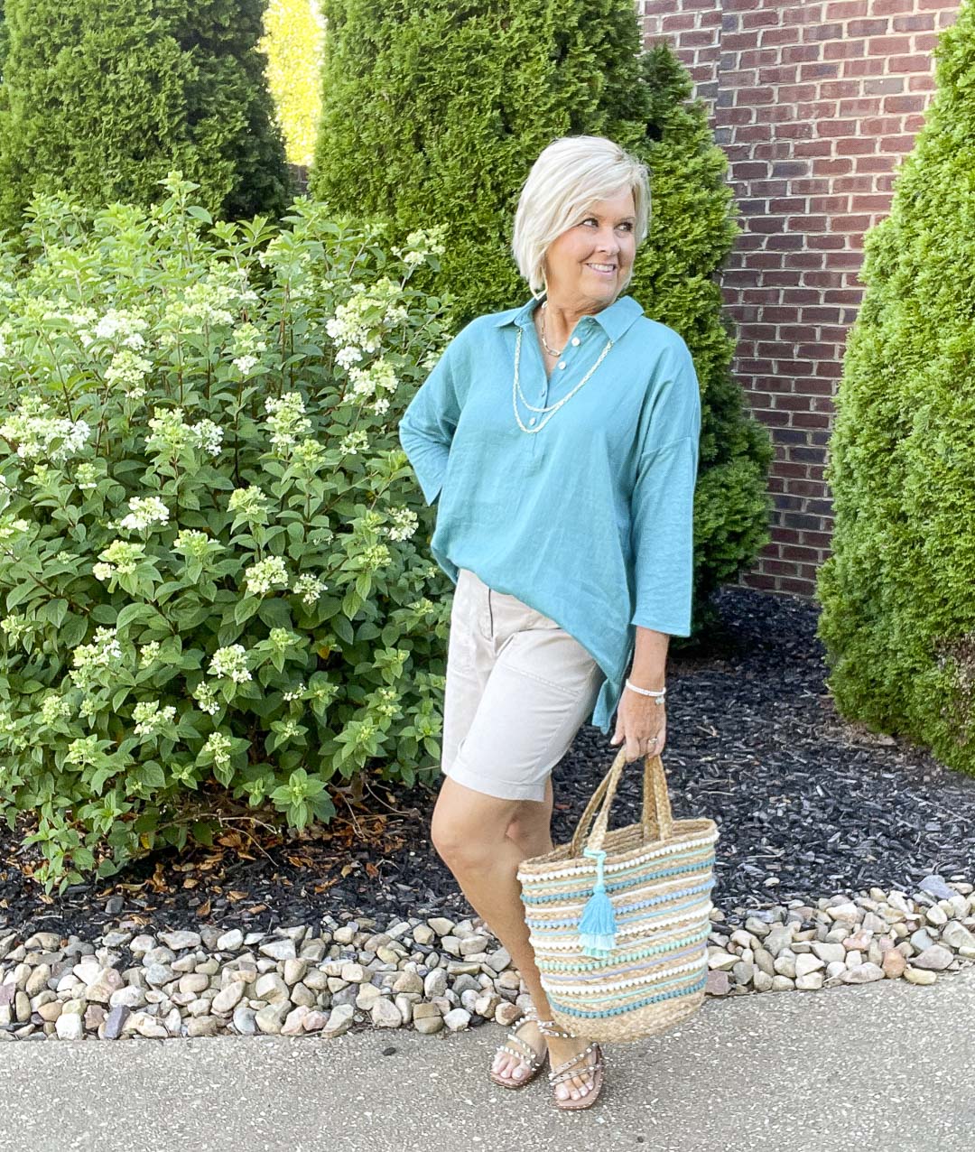 Over 40 Fashion Blogger, Tania Stephens is styling a This or That post with J.Jill tan shorts27