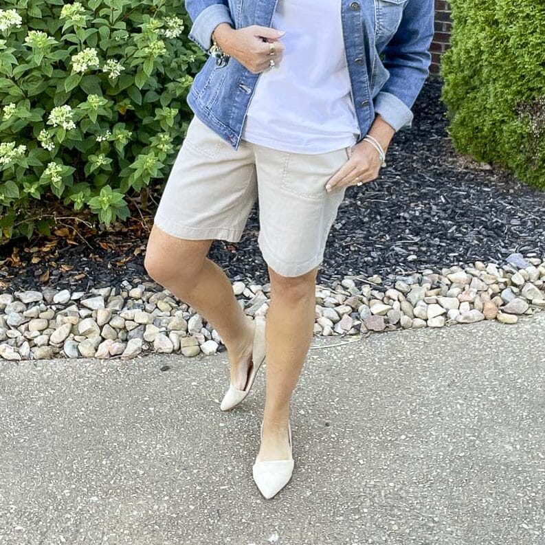 Over 40 Fashion Blogger, Tania Stephens is styling a This or That post with J.Jill tan shorts6