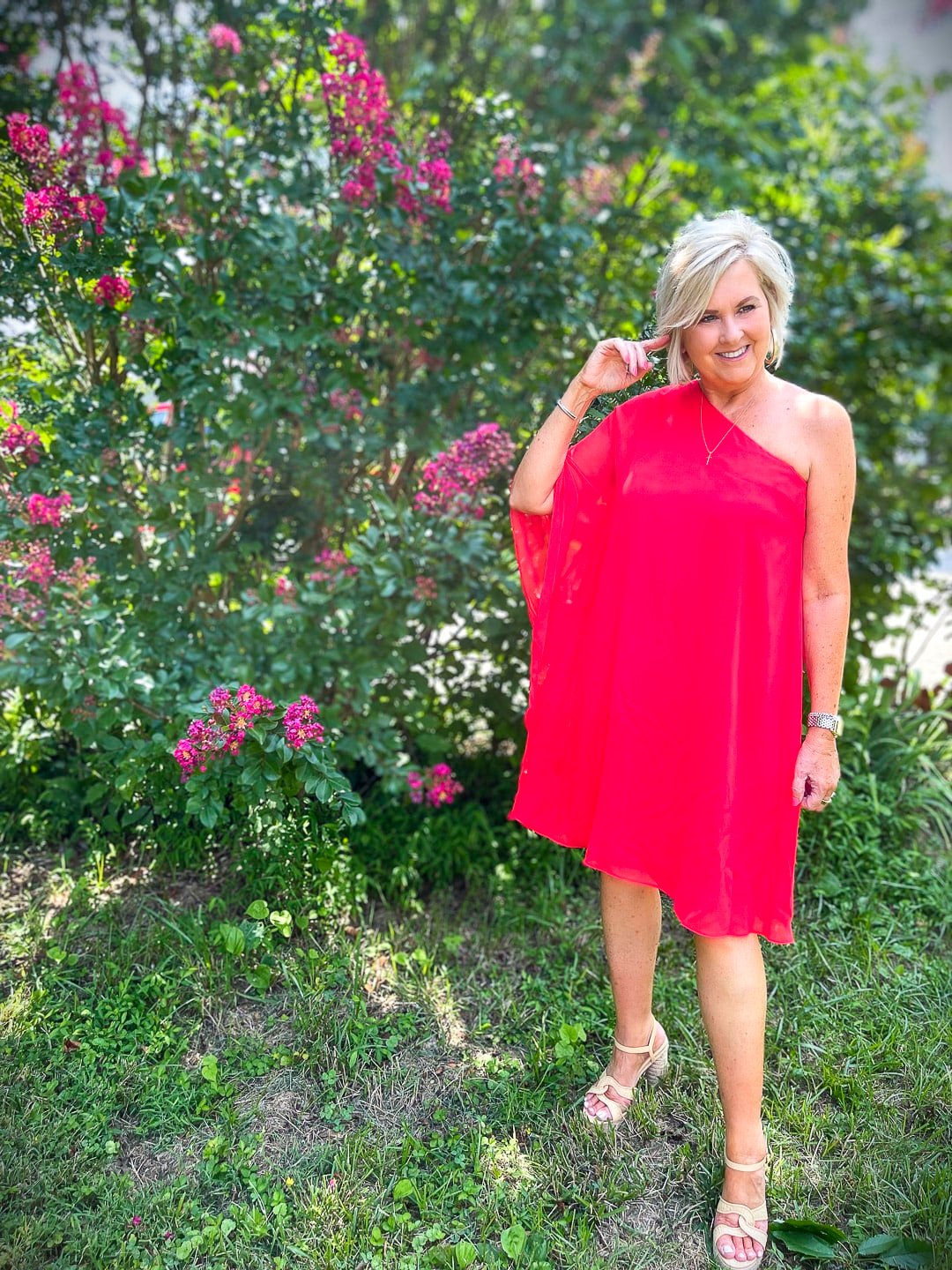 HOW A WOMAN OVER 50 ROCKS A COCKTAIL DRESS