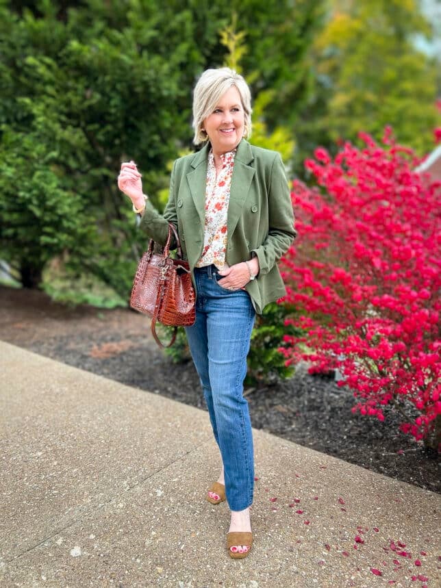 HOW I M WEARING AN OLIVE GREEN BLAZER FOR FALL 50 IS NOT OLD A