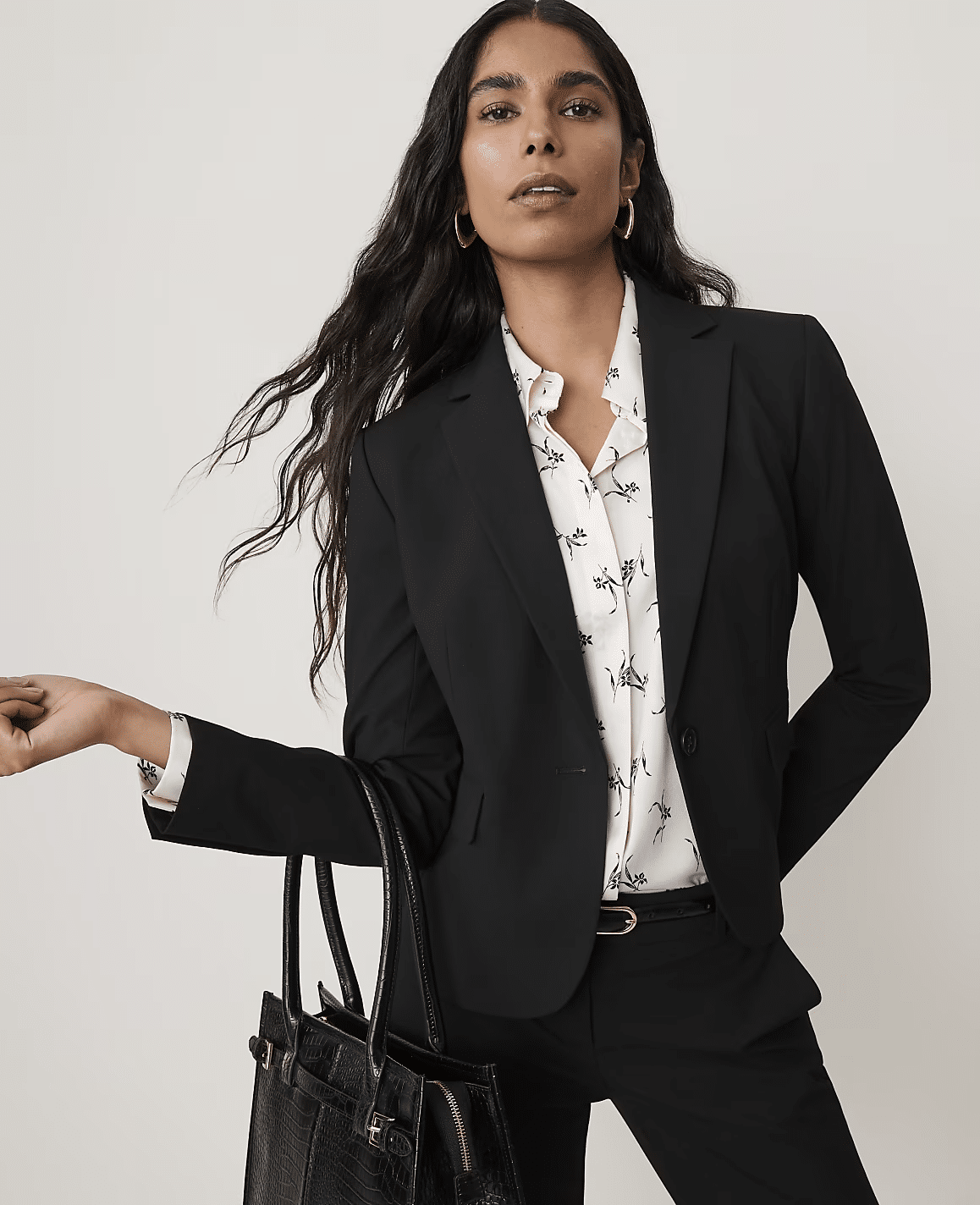 The Notched Single Button Blazer in Seasonless Stretch
