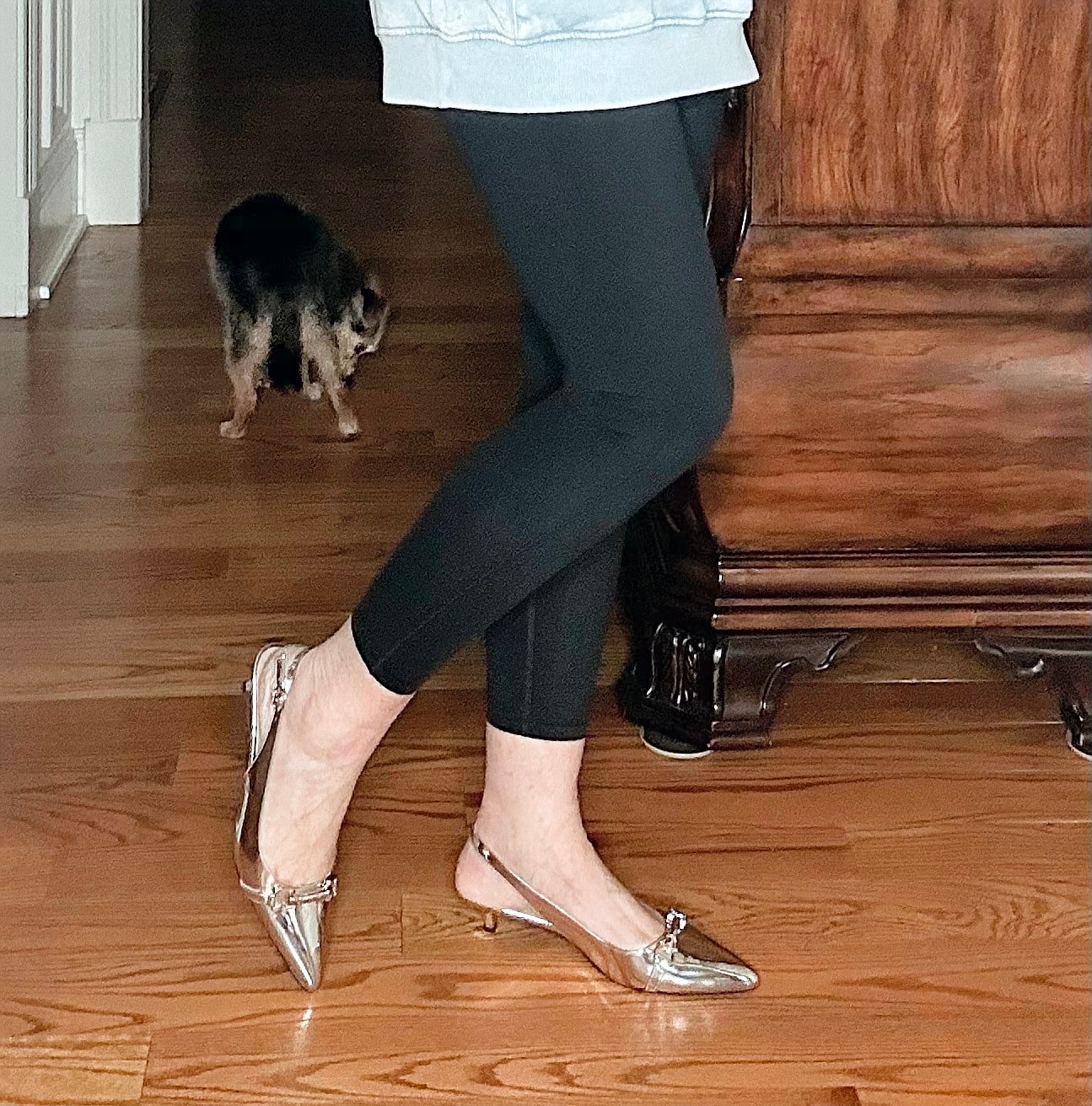 Fashion blogger, Tania Stephens is wearing patent shoes3732