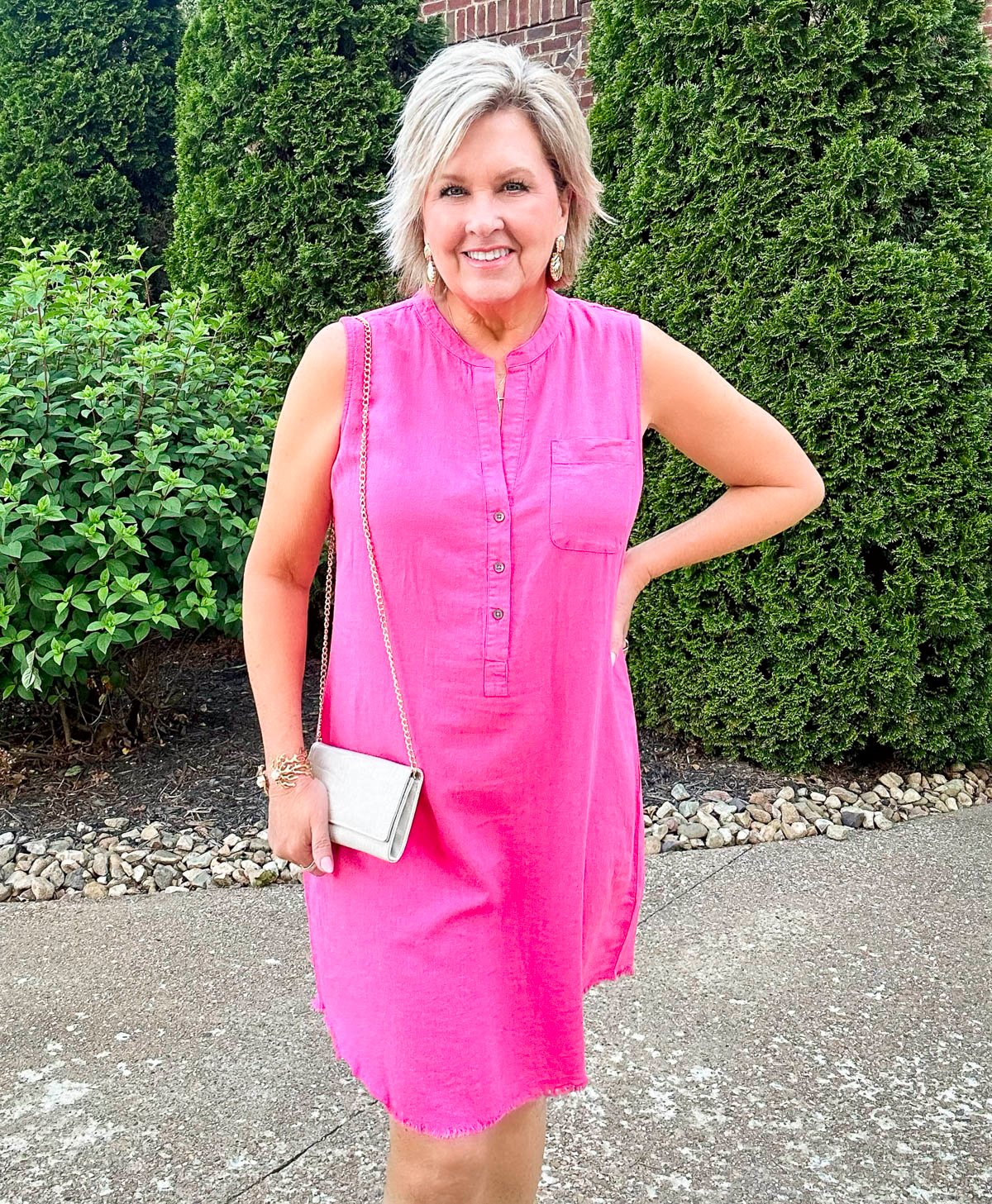 Over 50 Fashion Blogger, Tania Stephens is showing how to beat the summer heatwave In a pink gauze dress11