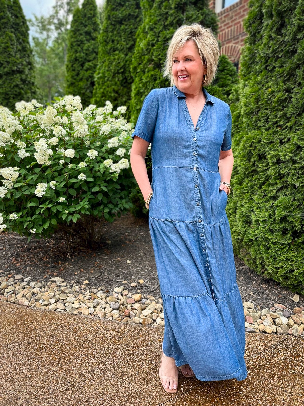 Over 50 Fashion Blogger Tania Stephens is styling  Chico's fashions fro summer for women over 50 -2