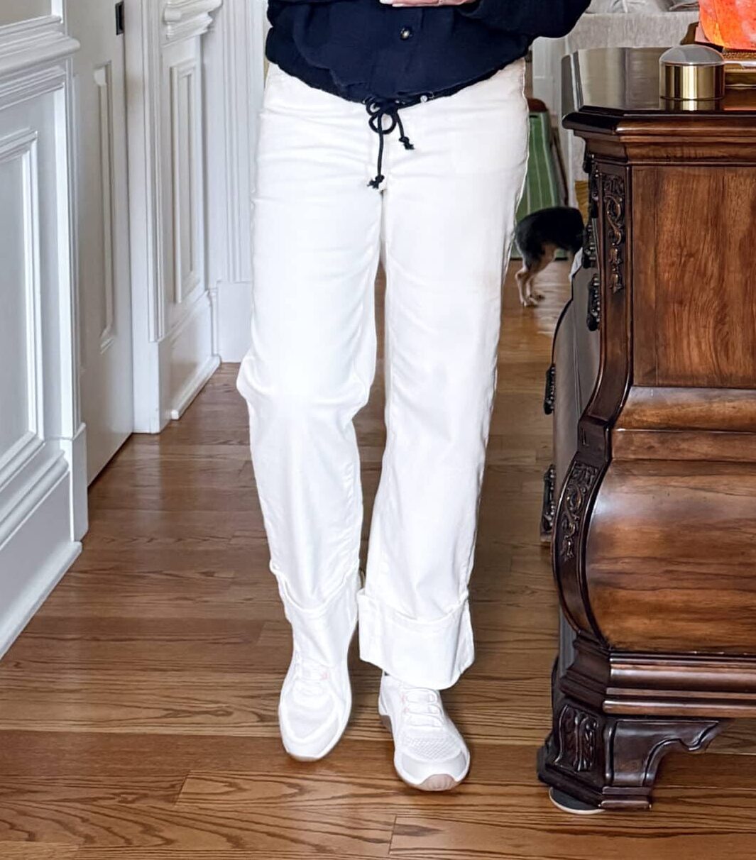 Tania Stephens is wearing white jeans from Walmart