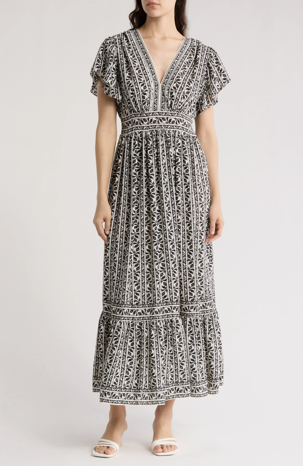 maxi dress with necklace Lilith's Garden Maxi Dress [Black]