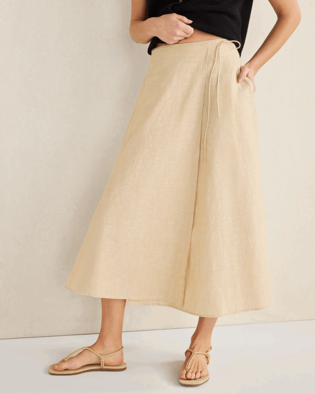 How to Stay Cool Without Showing A Lot of Skin tania stephens 50 is not old skirt fashion blogger