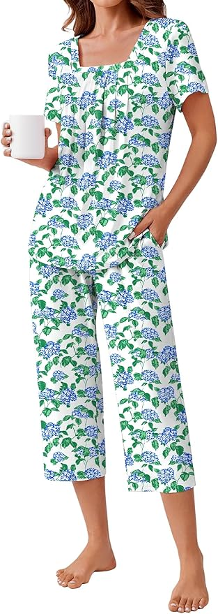 Short Sleeve Pajama Top With Capri Pajama Pants for Summer