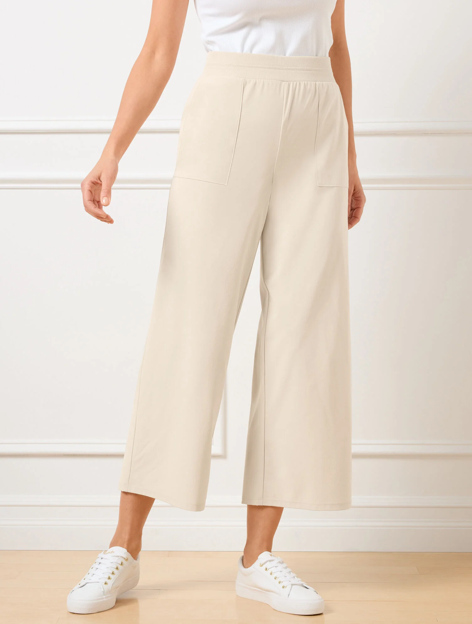 The Best Brands for Petite Ladies tania stephens woman in pants 