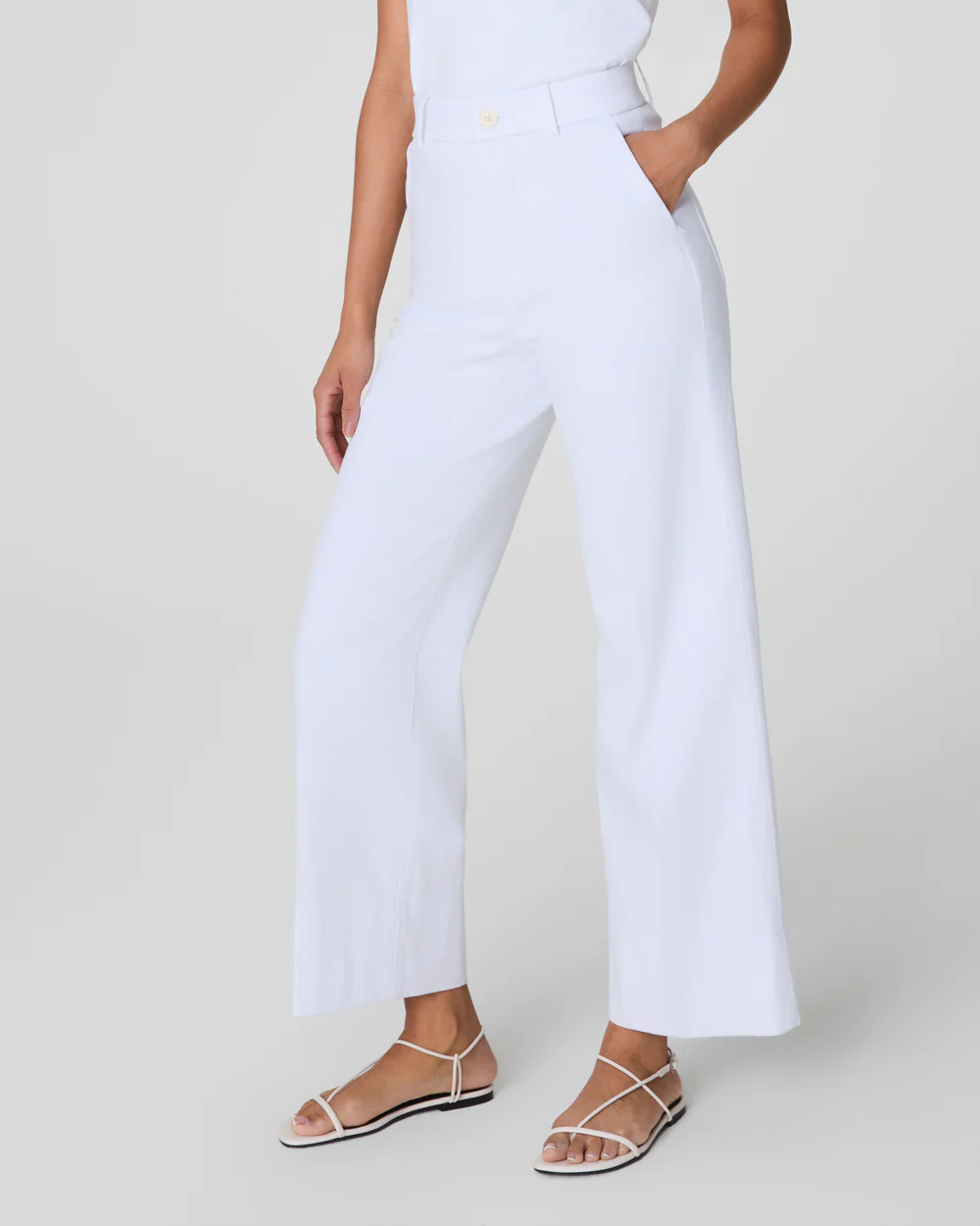 The Best Capri Pants To Buy Now tania stephens 50 is not old fashion blogger spanx