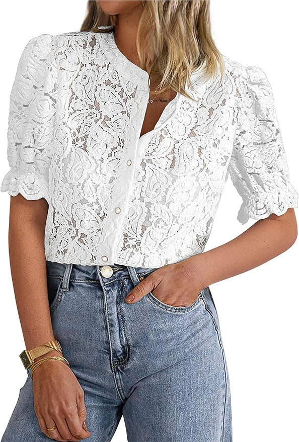 The Best Tops To Wear With Capri Pants For Perfect Style tania stephens fashion blogger lacy