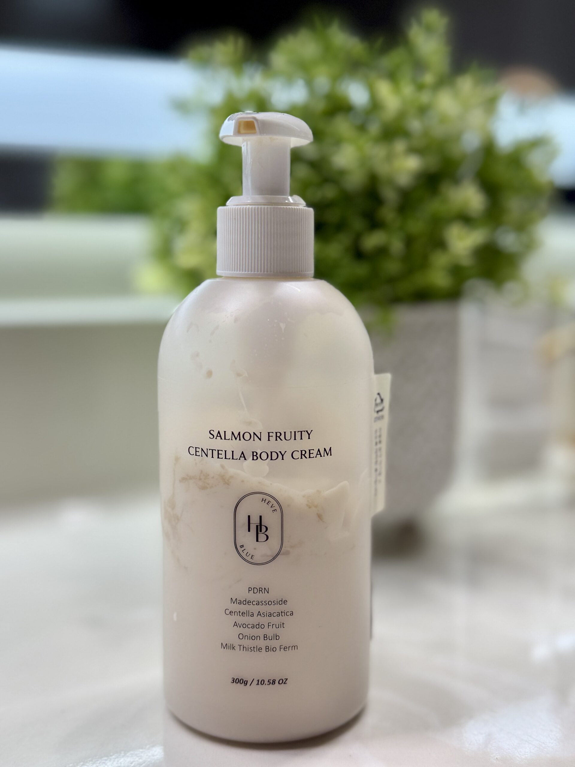 Salmon Fruity Centella Body Cream - creamy with being too heavy