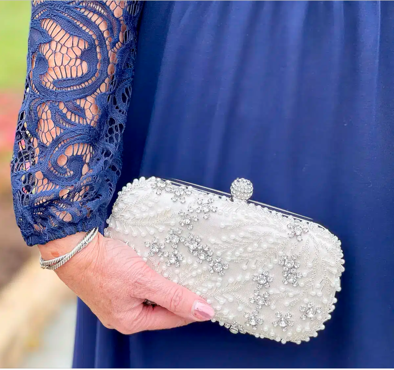 Wedding guests clutch