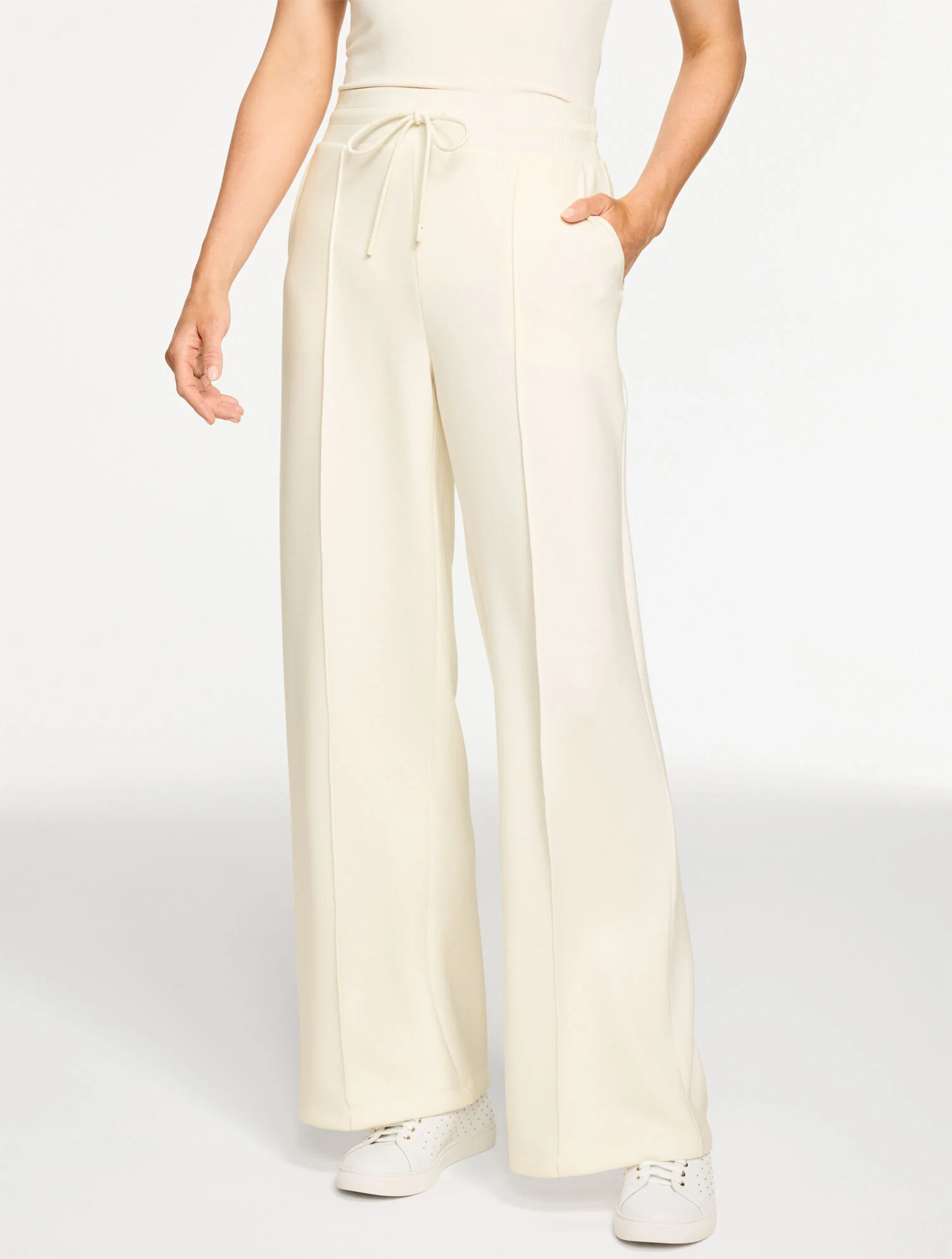 What I’m Loving From Talbots Right Now for Early Fall 2025 tania stephens 50 is not old fashion blogger stretch wide leg pants