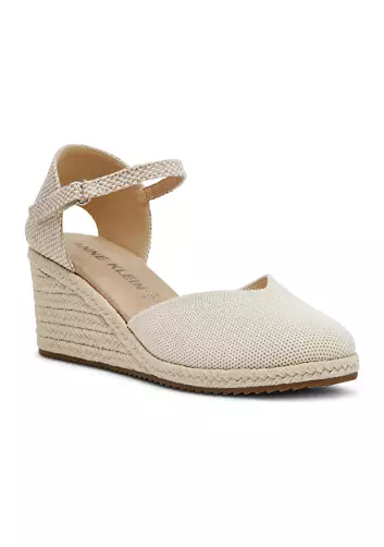 Wedge Sandals That Are Easy To Wear tania stephens 50 is not old fashion blogger anne klein