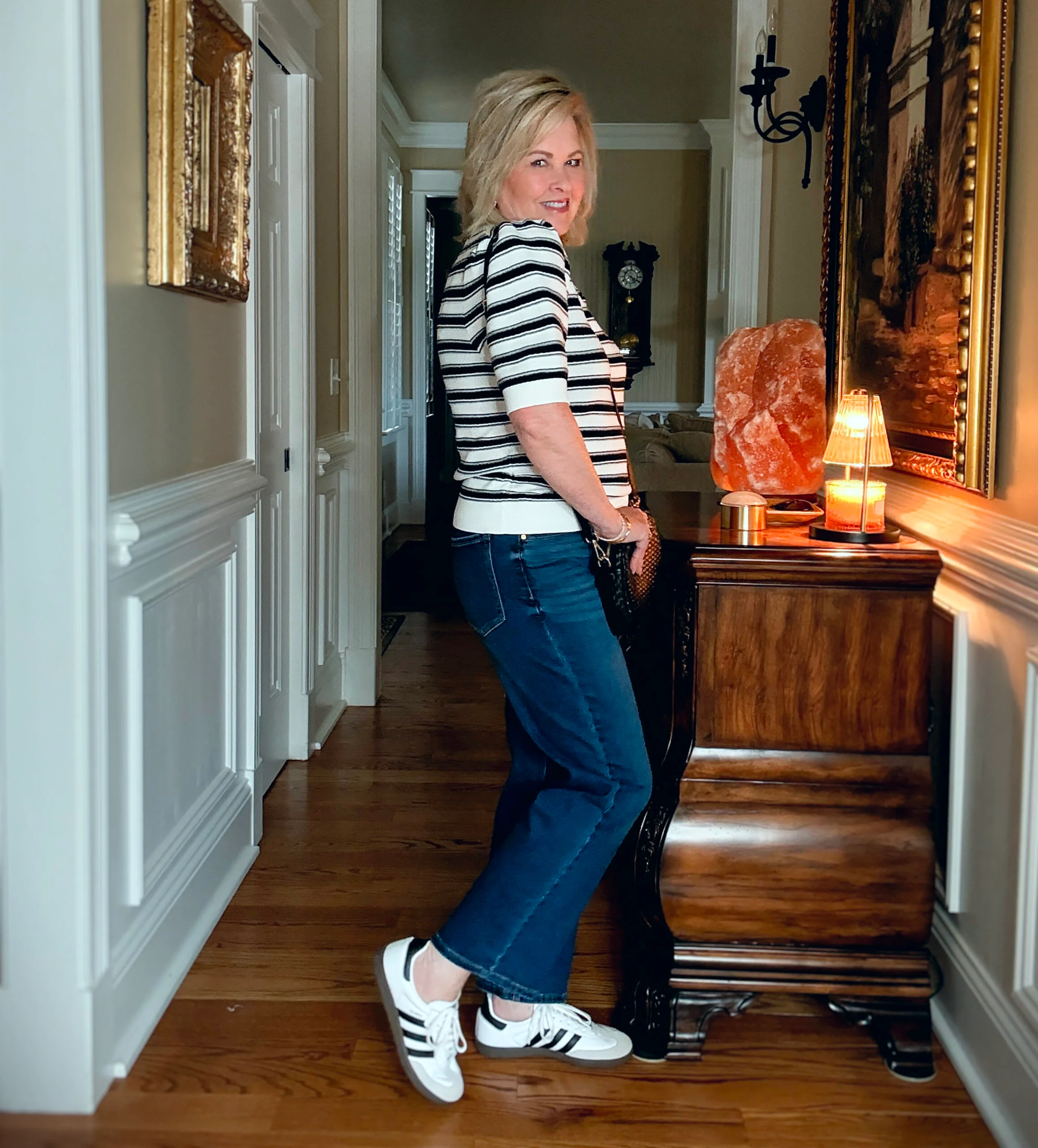 CUTE SPORTY RETRO SNEAKERS FOR WOMEN OVER 50 FOR FALL AND WINTER 2025