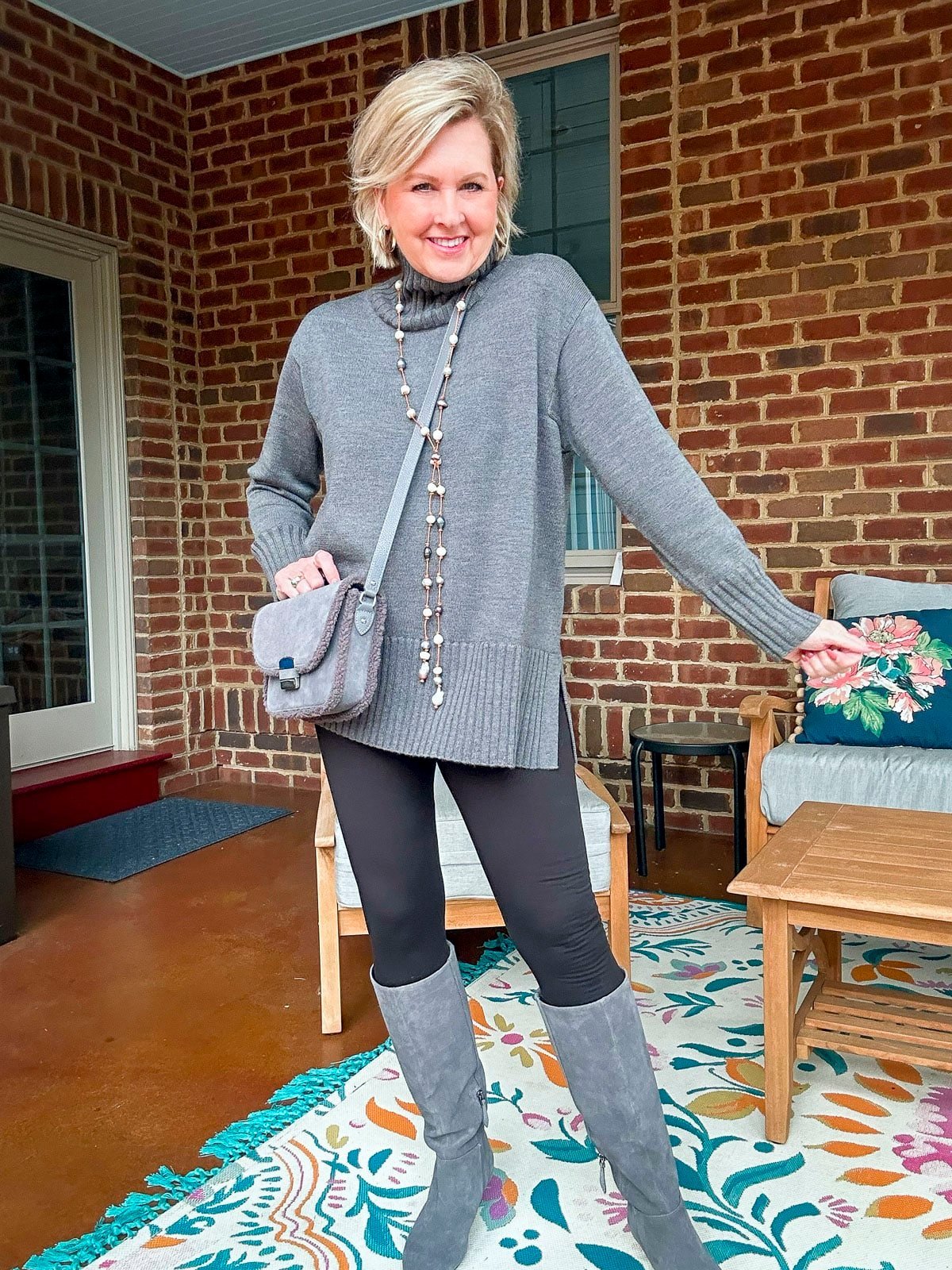COLORS TO MAKE YOU LOOK LEAN SLIM SKINNY WOMEN OVER 50 GRAY 