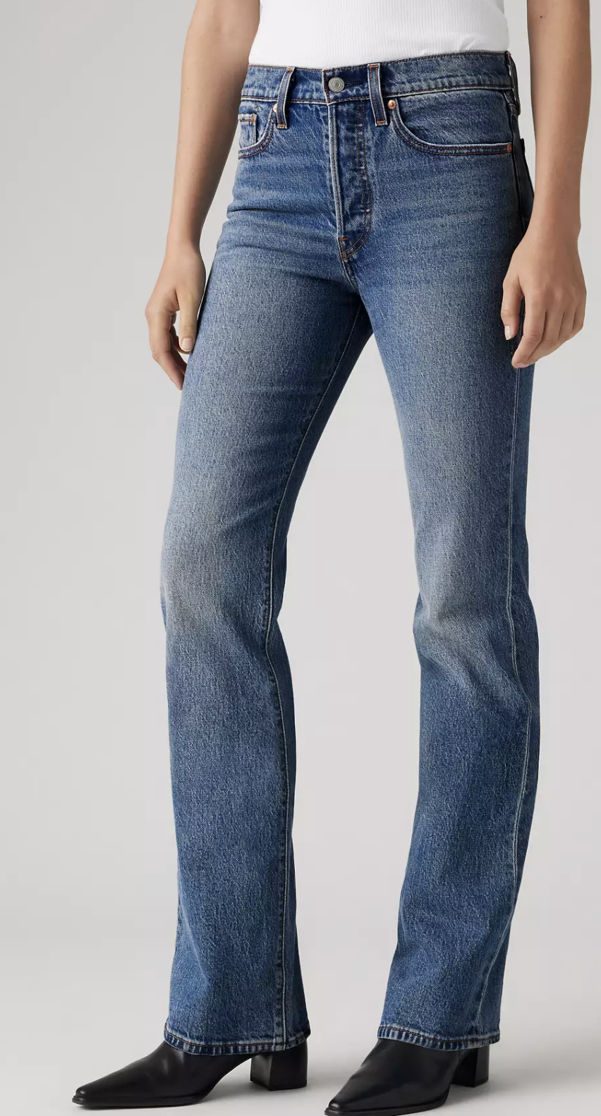 Best Dark Wash Jeans Every Woman Should Own tania stephens 50 is not old fashion blogger  levis
