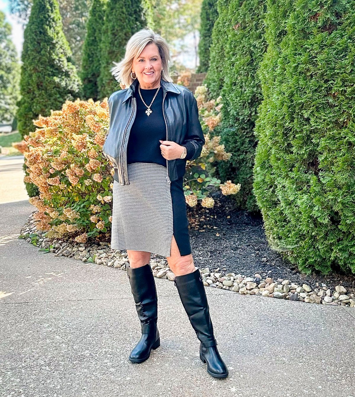 MOTO LEATHER CROPPED JACKET STYLED ON WOMAN OVER 50 FOR FALL AND WINTER