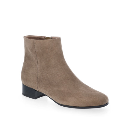 BLOCK HEEL BOOT