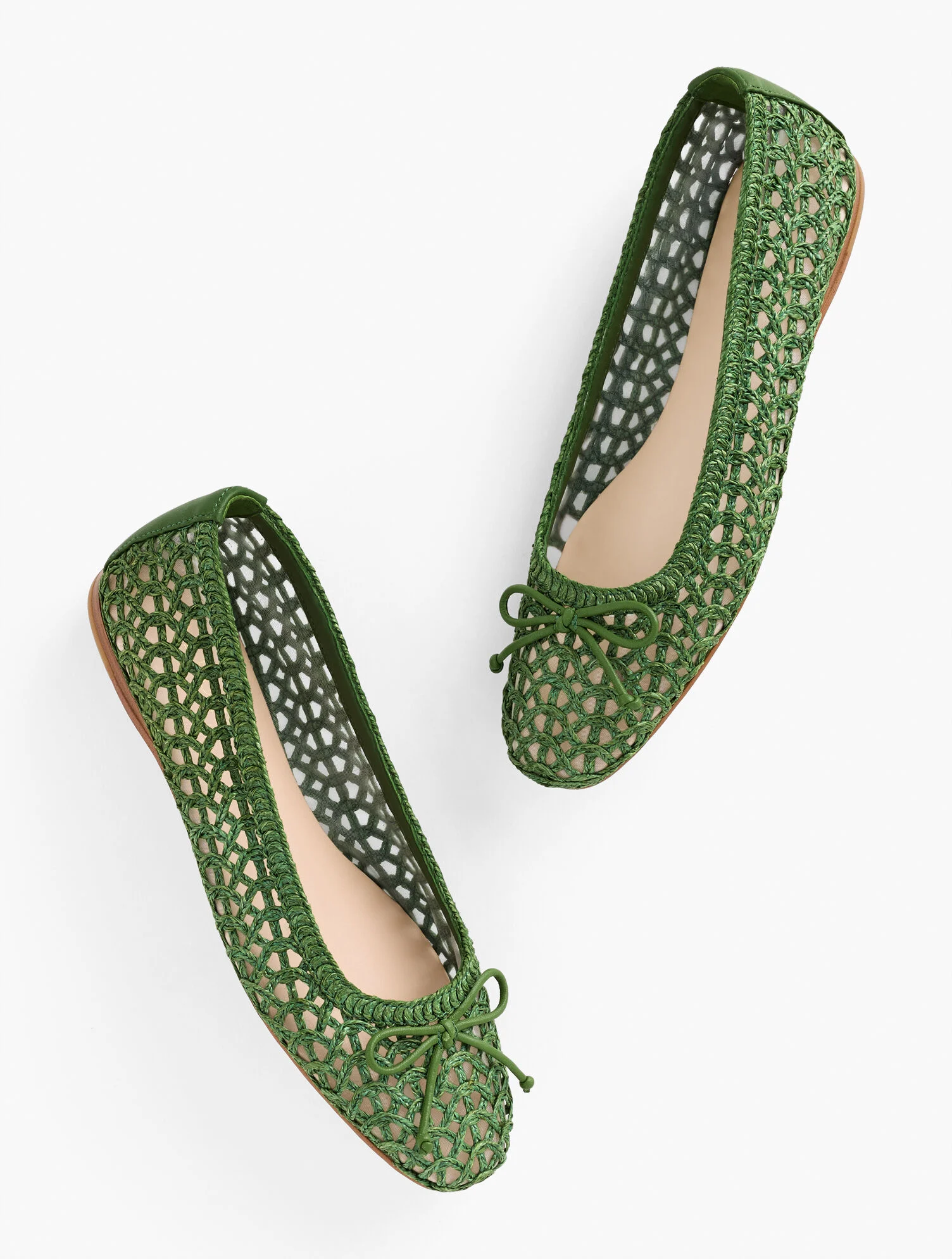Most Comfortable Ballet Flats & Mary Janes to Wear This Fall 2025 tania stephens 50 is not old fashion blogger  woven
