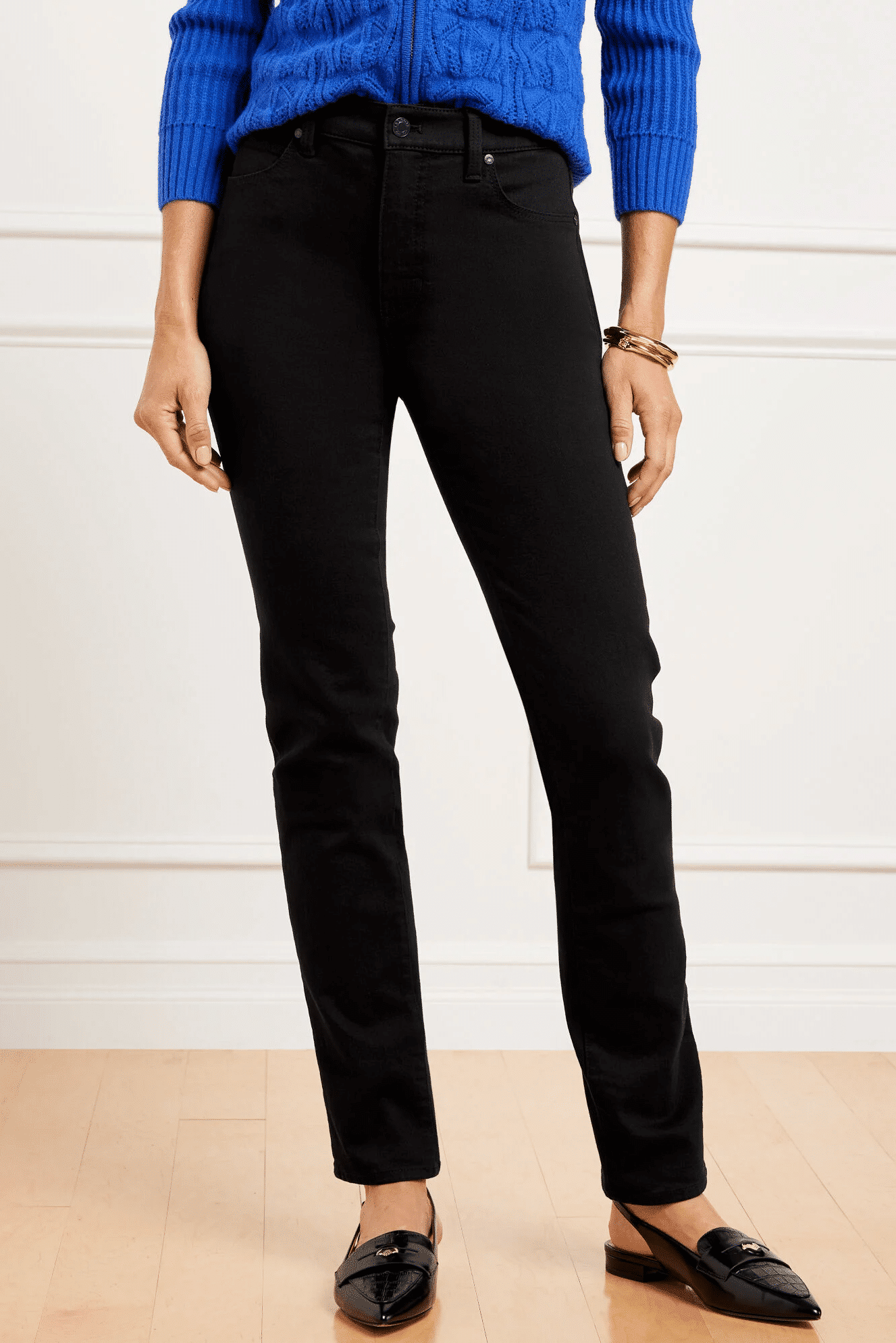 BLACK JEANS FOR FALL
