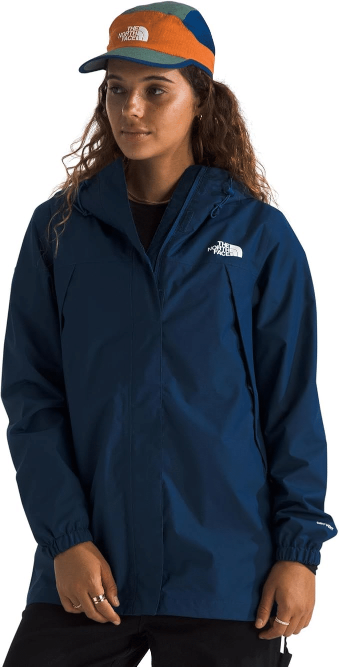 Adjustable hood and sleeve cuffs, along with fleece lined upper body protect against the cold the north face