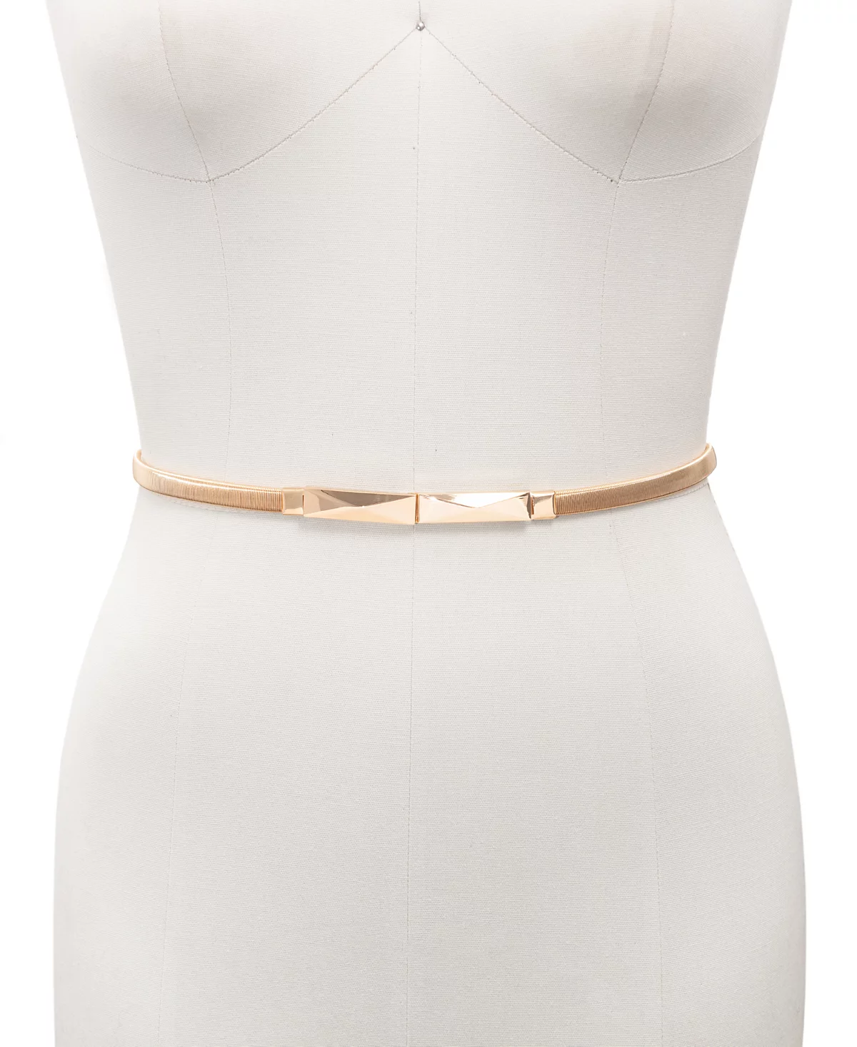 Statement Belts to Wear with Jeans this Fall tania stephens 50 is not old fashion blogger meatal 