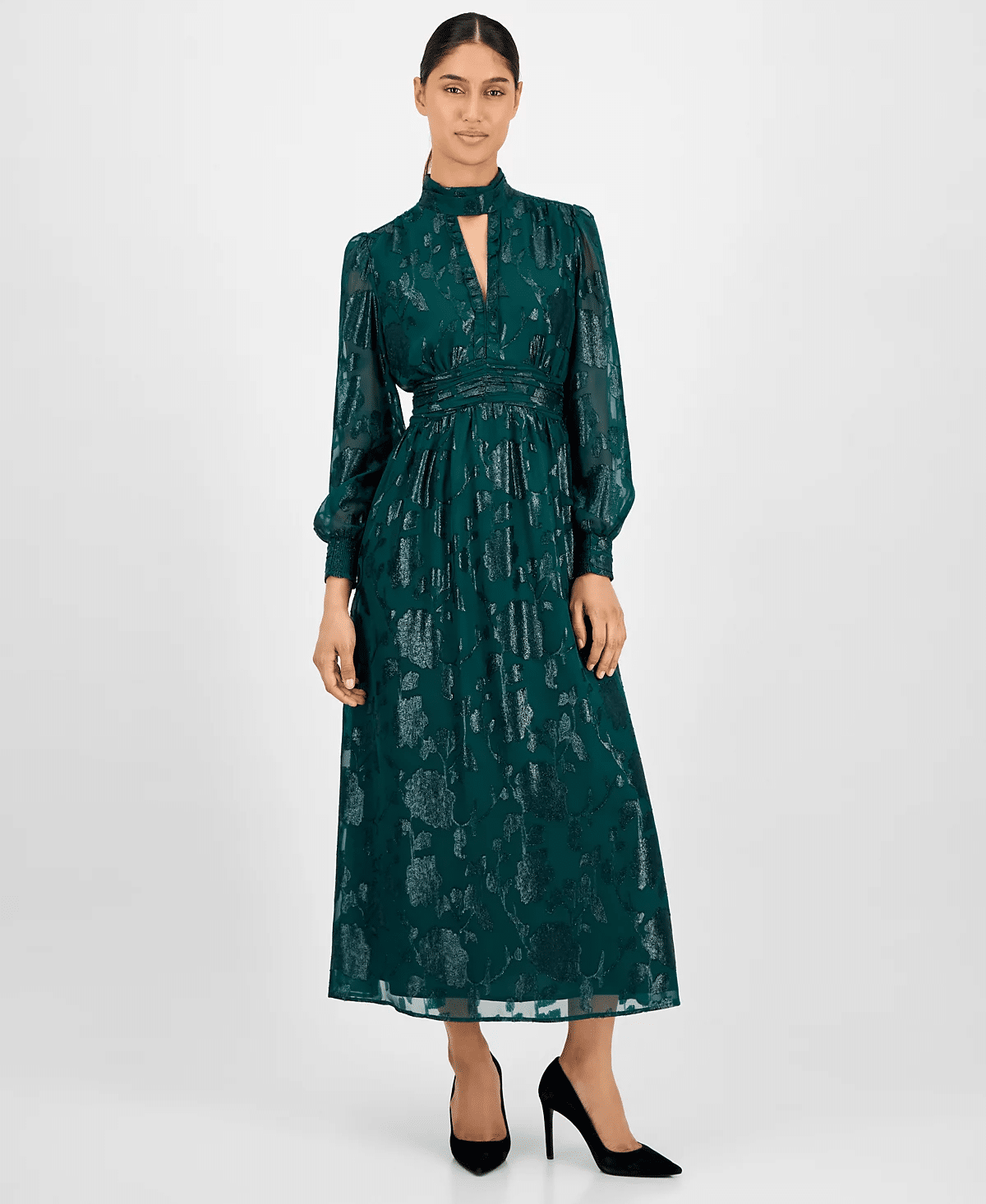 What to Wear to a Christmas Brunch or Lunch tania stephens 50 is not old fashion blogger anne klein dress