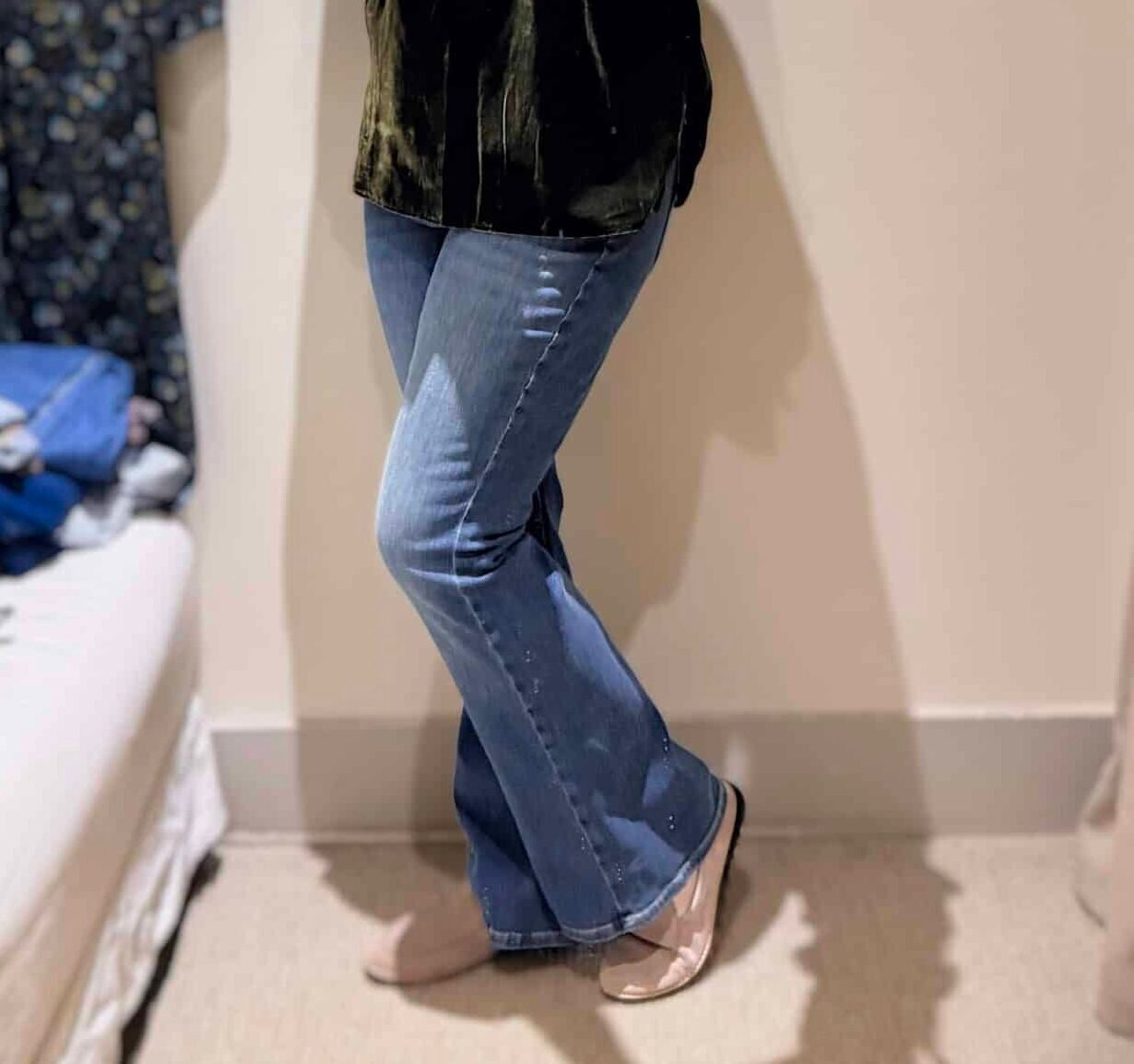 Tania doing a try-on haul at J.Jill of jeans
