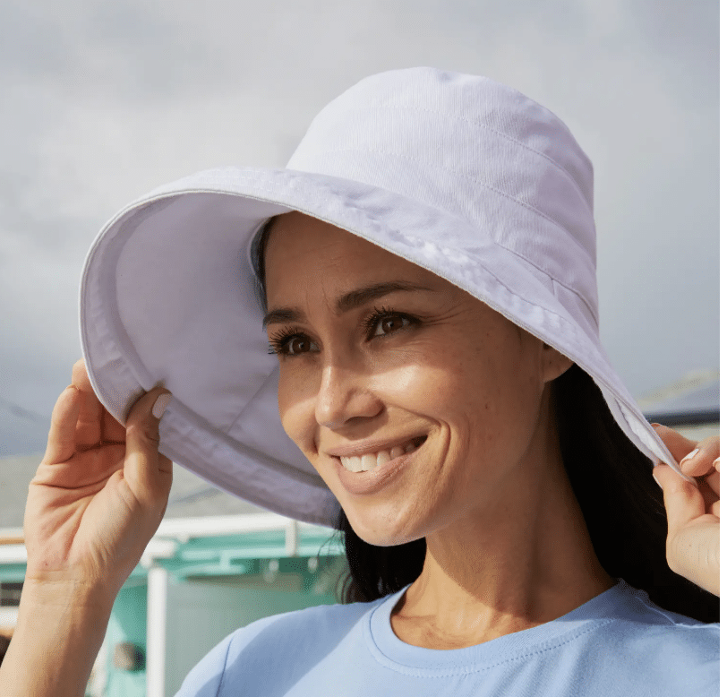 wide brimmed sun hat