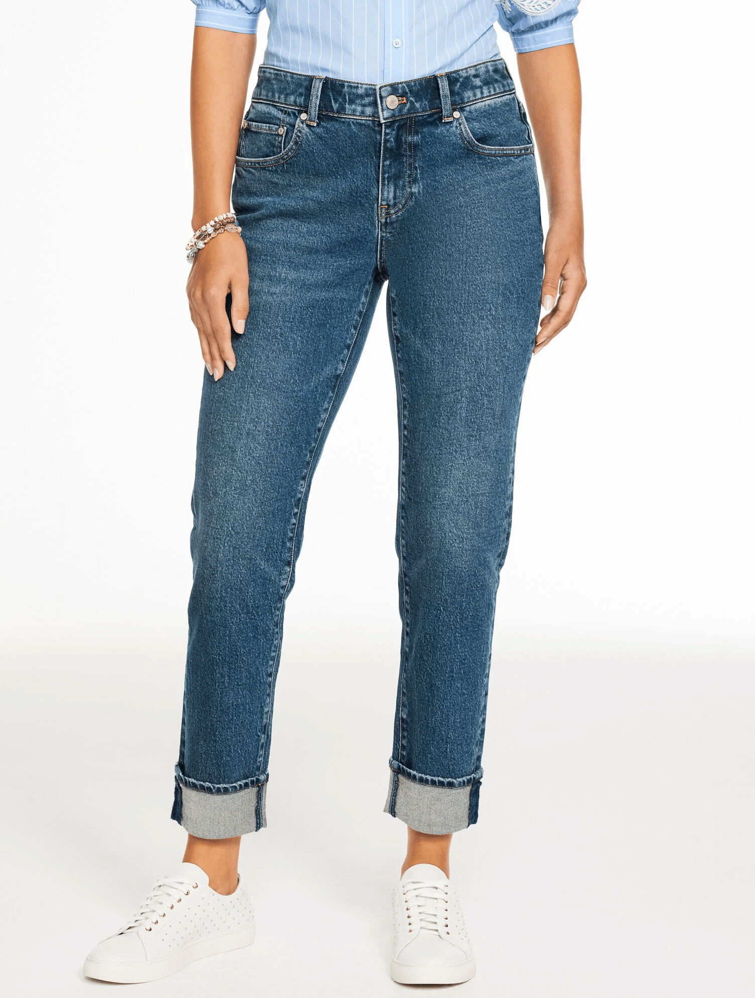 Relaxed jeans with a cuff