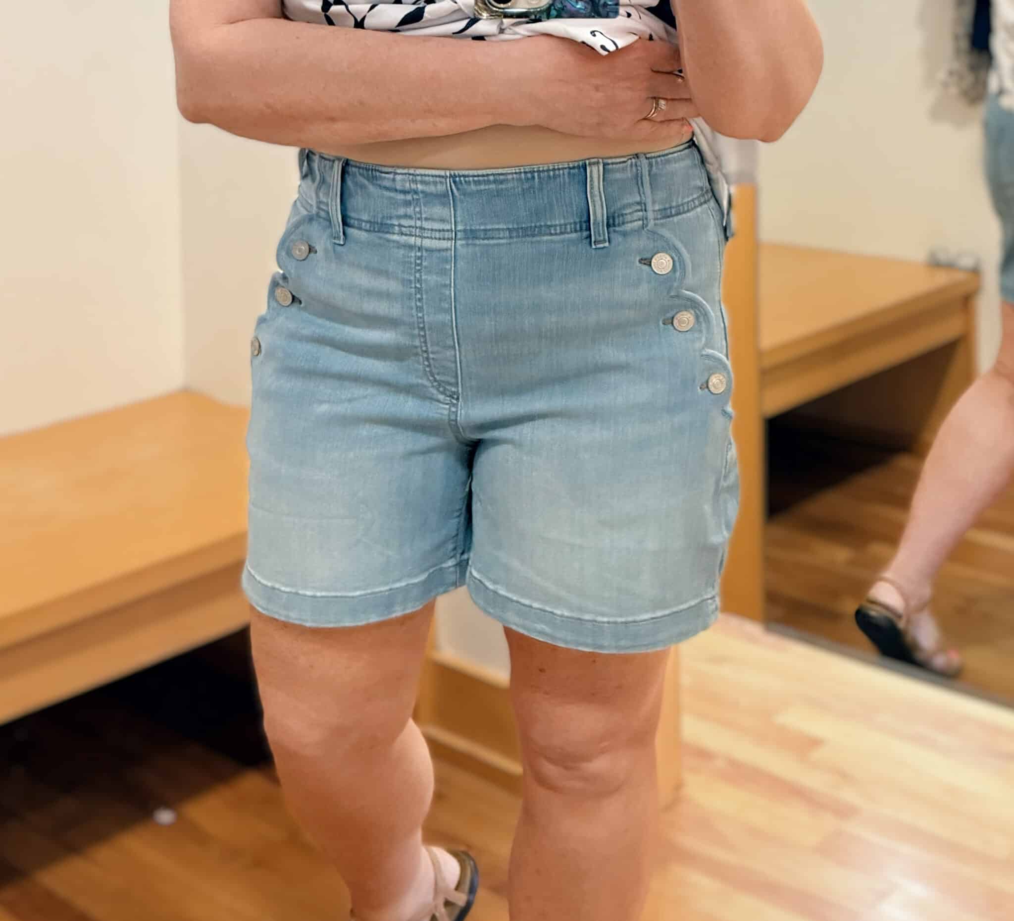 Tania wearing scalloped shorts from Chicos