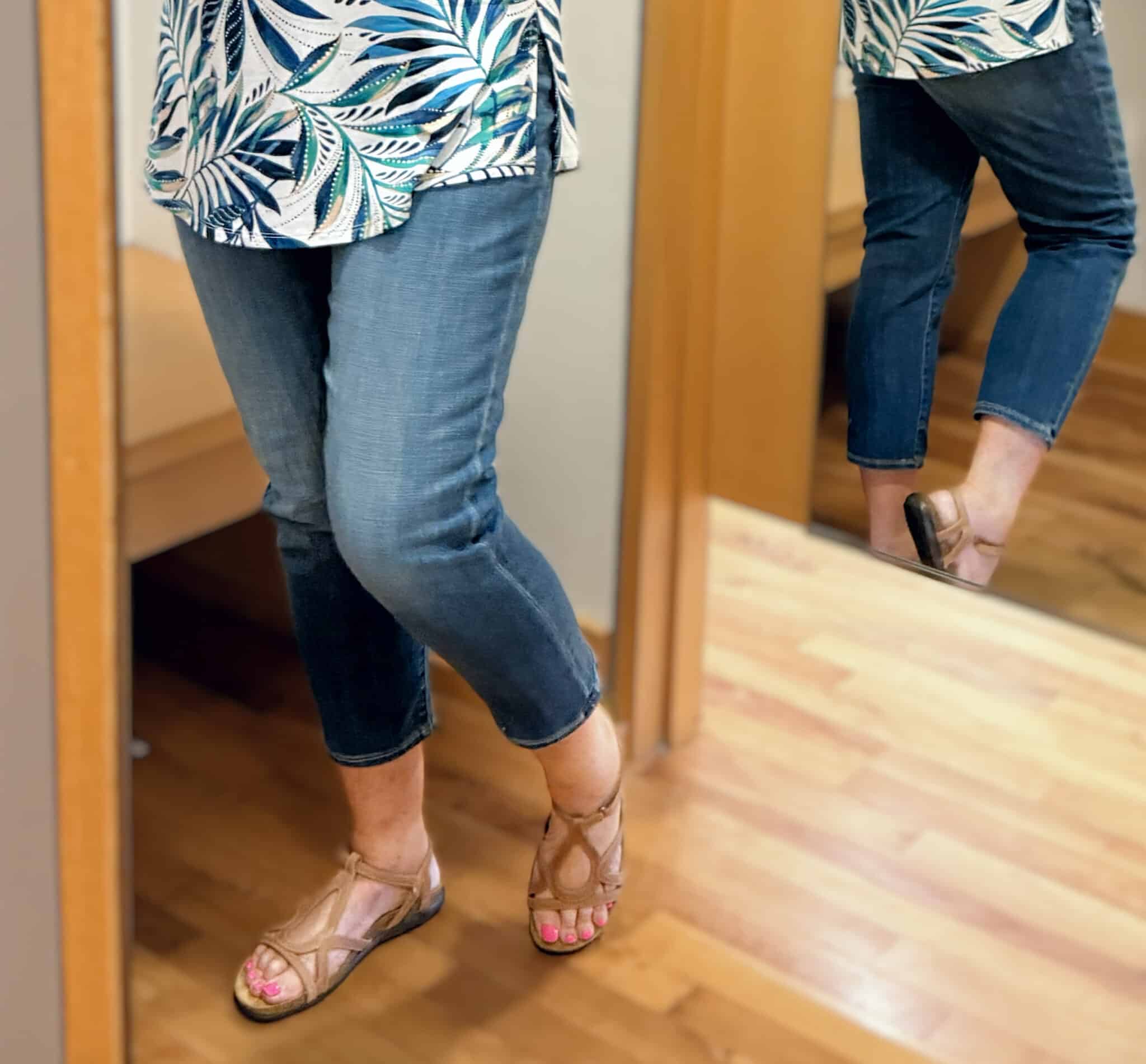 Tania wearing girlfriend cropped jeans from Chicos
