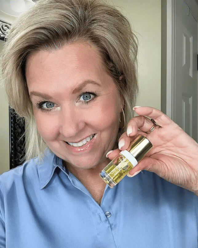 Tania wearing City Lip Night Oil